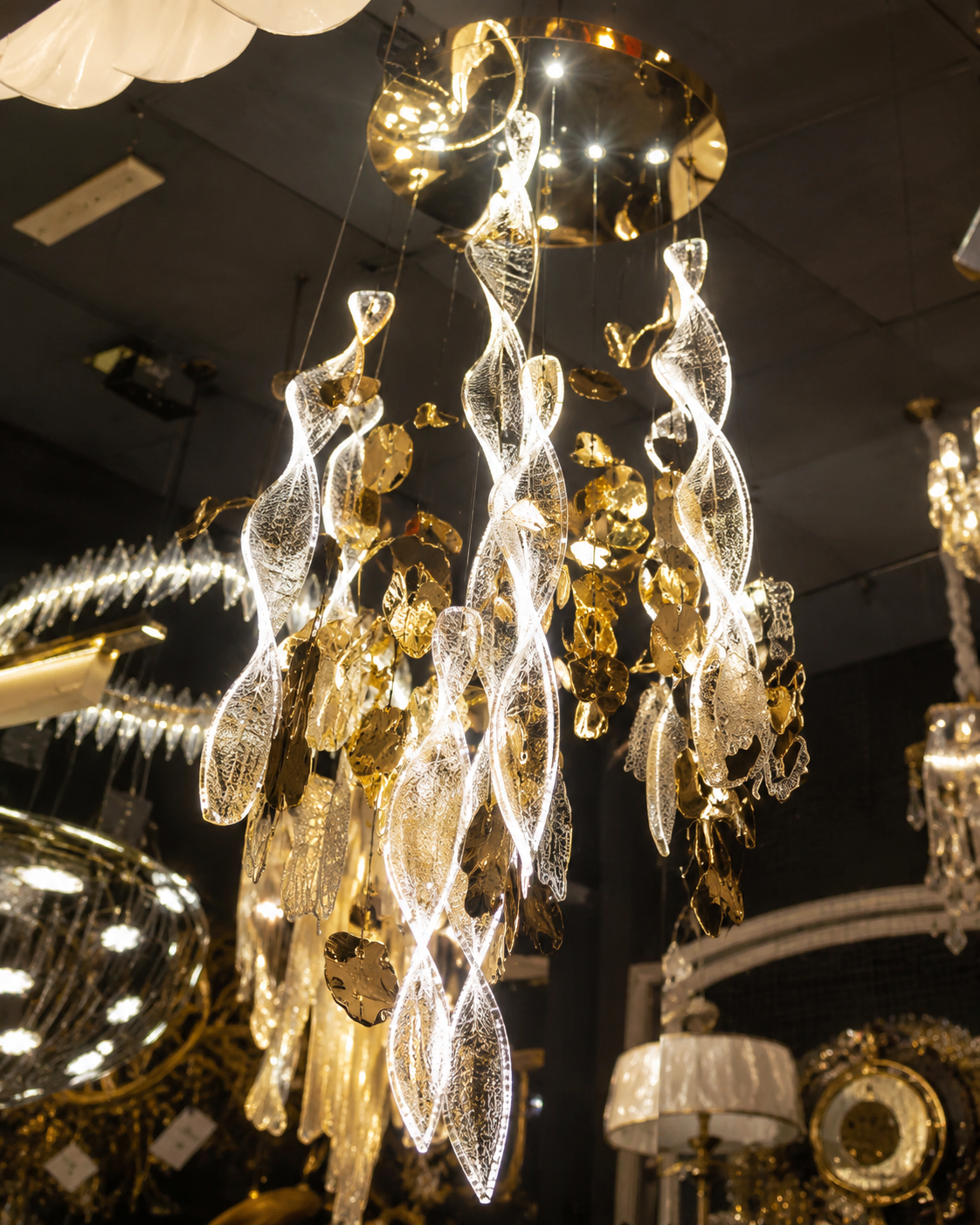 twisted acrylic glass chandelier - Image 3